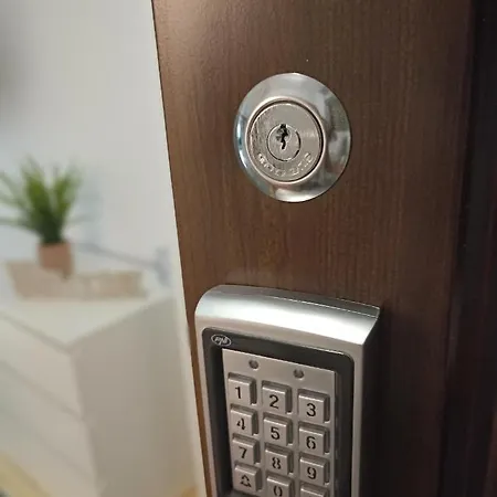 Apartament 22 *