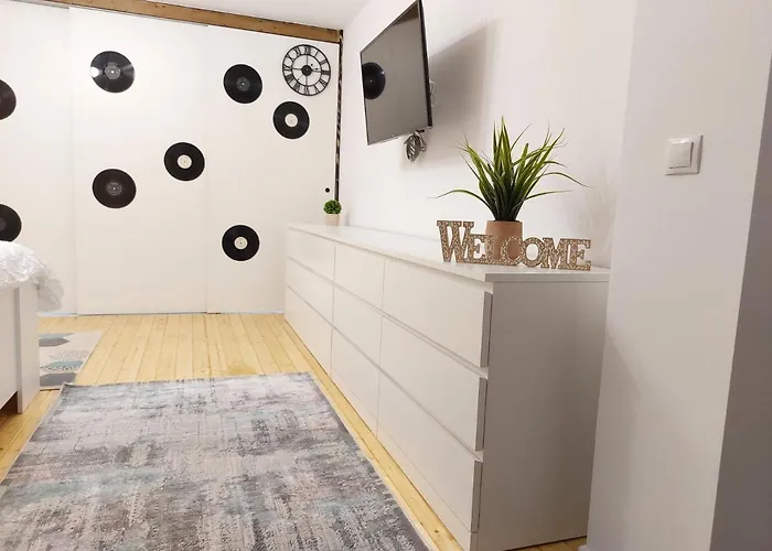 22 アパート クラヨーヴァ