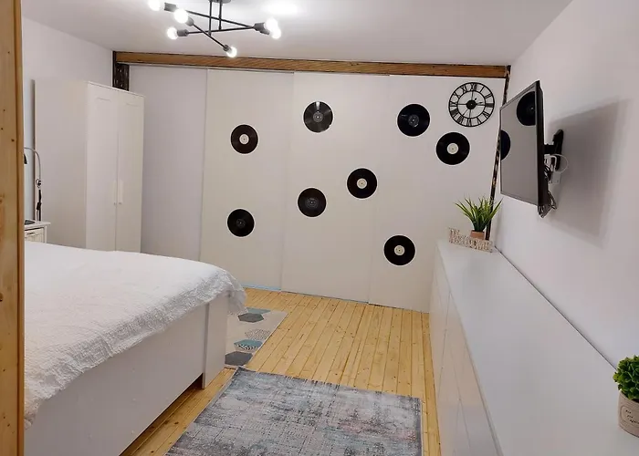 22 アパート クラヨーヴァ